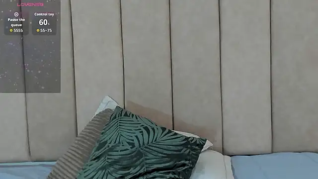 Snapshot of _Zahiira_ chatting on November 13, 2025, 12:09 pm Zahiira online show from November 13, 2025, 12:09 pm