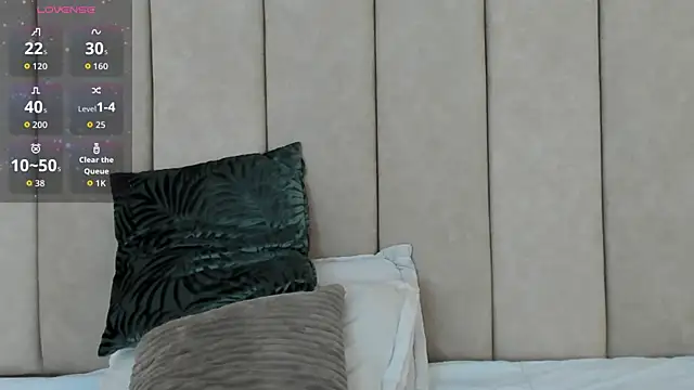 Snapshot of _Zahiira_ chatting on December 2, 2025, 12:29 pm Zahiira online show from December 2, 2025, 12:29 pm