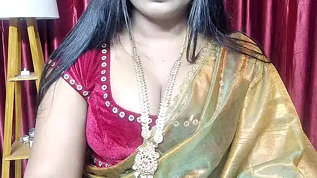 Snapshot of Webrowncouple chatting on November 10, 2025, 3:17 pm Webrowncouple online show from November 10, 2025, 3:17 pm