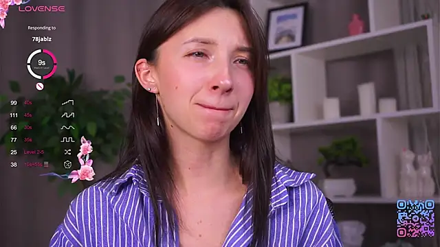 DaisyBlaze online show from November 12, 2025, 4:11 pm