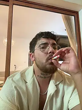 Snapshot of MrSavagexx chatting on June 3, 2026, 6:23 pm MrSavagexx online show from June 3, 2026, 6:23 pm