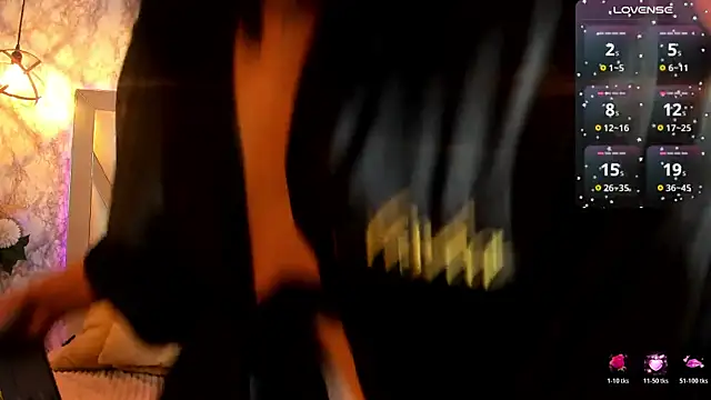 Snapshot of Aisha_poweer chatting on December 16, 2025, 2:38 am Aisha poweer online show from December 16, 2025, 2:38 am