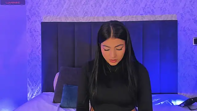 Snapshot of dana_hazze chatting on December 15, 2025, 8:14 pm dana hazze online show from December 15, 2025, 8:14 pm