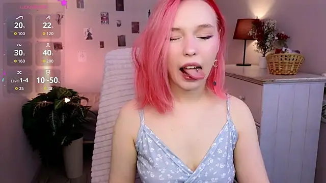 NaomiYoru online show from April 10, 2026, 8:38 pm