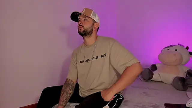 Snapshot of lola_n_apolo chatting on September 16, 2025, 7:20 am lola n apolo online show from September 16, 2025, 7:20 am