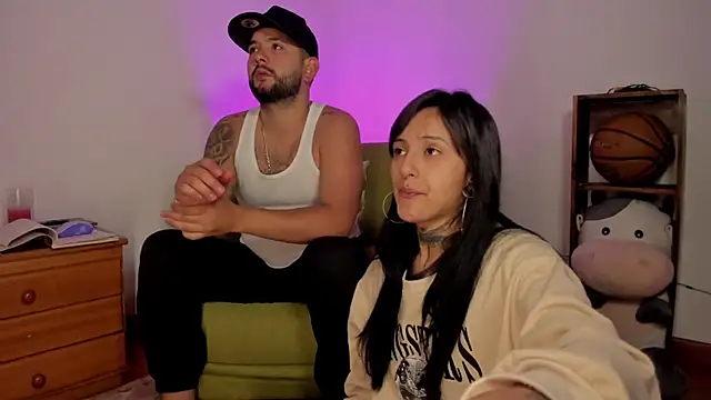 Snapshot of lola_n_apolo chatting on October 1, 2025, 2:38 am lola n apolo online show from October 1, 2025, 2:38 am