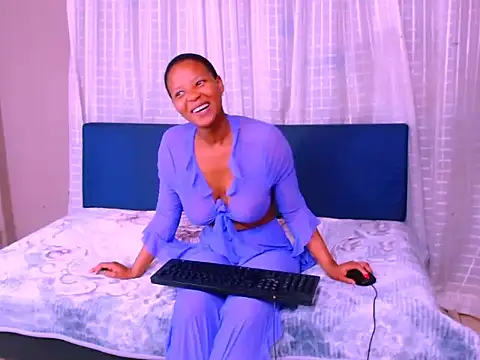 Snapshot of ebonypretty4u69 chatting on September 13, 2025, 5:40 am ebonypretty4u69 online show from September 13, 2025, 5:40 am