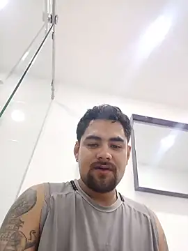 Maximo cum27 online show from June 8, 2026, 4:35 am