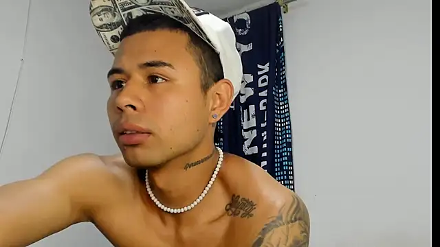  Logan Colton  online show from December 14, 2025, 11:21 pm