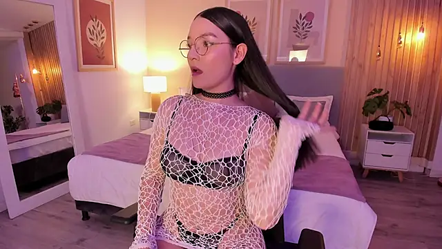 AuroraEvanss online show from February 9, 2026, 9:46 pm