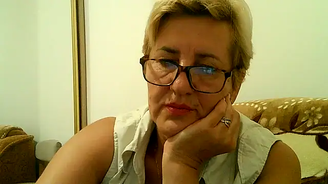 Dana4921 online show from September 19, 2025, 5:06 pm