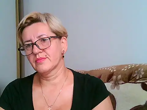 Dana4921 online show from October 1, 2025, 2:10 pm