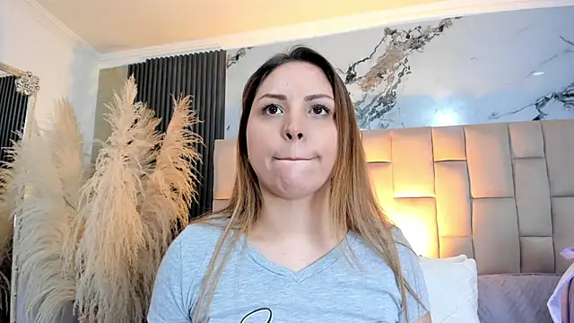 Snapshot of cloesummerr_ chatting on April 20, 2026, 2:07 pm cloesummerr online show from April 20, 2026, 2:07 pm
