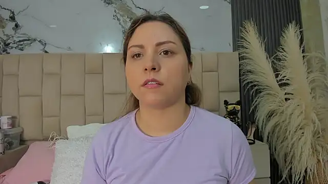 Snapshot of cloesummerr_ chatting on March 5, 2026, 1:30 pm cloesummerr online show from March 5, 2026, 1:30 pm