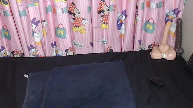 TrishahXo online show from May 12, 2026, 4:35 pm