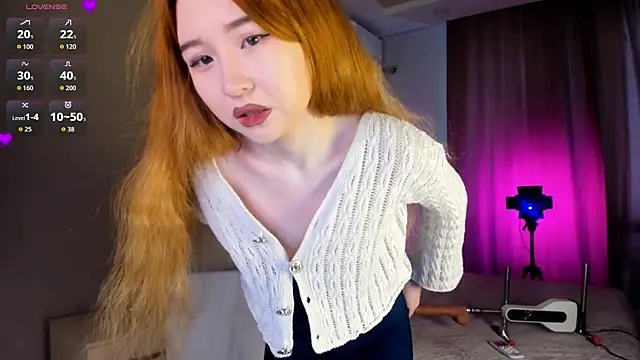 Snapshot of Clarity_Yumi chatting on November 1, 2025, 12:54 pm Clarity Yumi online show from November 1, 2025, 12:54 pm