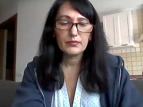 Snapshot of Elena48324 chatting on March 4, 2026, 12:35 pm Elena48324 online show from March 4, 2026, 12:35 pm