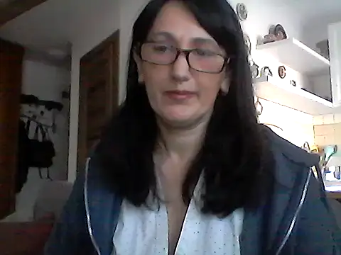 Snapshot of Elena48324 chatting on March 15, 2026, 8:32 am Elena48324 online show from March 15, 2026, 8:32 am