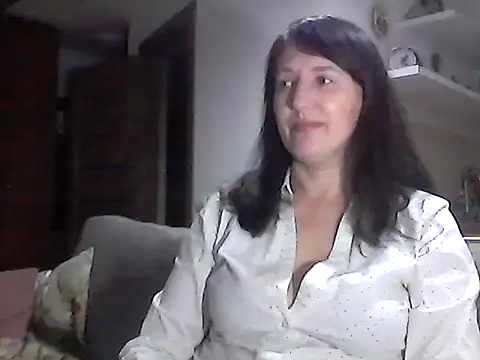 Snapshot of Elena48324 chatting on March 5, 2026, 6:04 pm Elena48324 online show from March 5, 2026, 6:04 pm