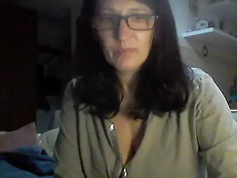 Snapshot of Elena48324 chatting on December 15, 2025, 6:14 pm Elena48324 online show from December 15, 2025, 6:14 pm