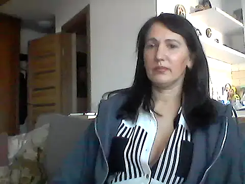 Snapshot of Elena48324 chatting on March 9, 2026, 9:13 am Elena48324 online show from March 9, 2026, 9:13 am