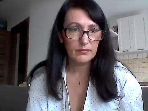 Snapshot of Elena48324 chatting on March 27, 2026, 1:56 pm Elena48324 online show from March 27, 2026, 1:56 pm