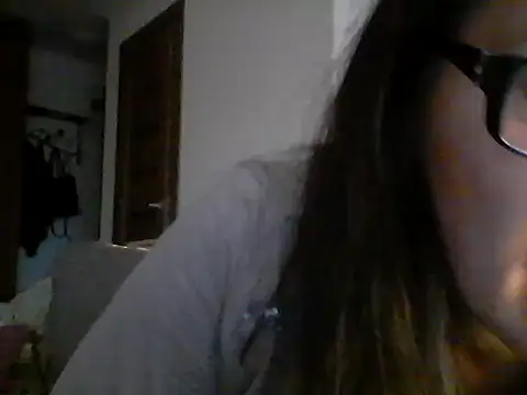 Snapshot of Elena48324 chatting on April 6, 2026, 4:52 pm Elena48324 online show from April 6, 2026, 4:52 pm