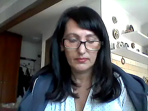 Snapshot of Elena48324 chatting on April 10, 2026, 10:55 am Elena48324 online show from April 10, 2026, 10:55 am