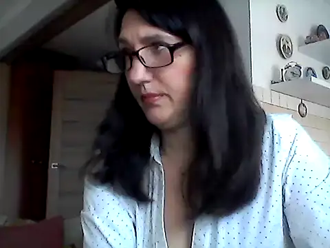 Snapshot of Elena48324 chatting on March 21, 2026, 8:19 am Elena48324 online show from March 21, 2026, 8:19 am