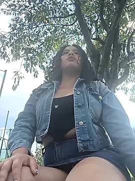 Snapshot of Yaya_watson chatting on December 17, 2025, 6:57 pm Yaya watson online show from December 17, 2025, 6:57 pm