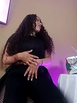 Snapshot of Yaya_watson chatting on September 24, 2025, 6:58 pm Yaya watson online show from September 24, 2025, 6:58 pm