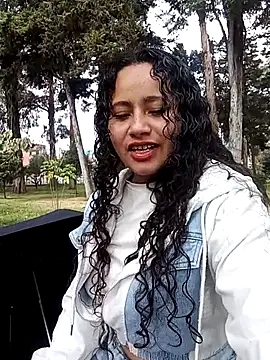 Snapshot of Yaya_watson chatting on October 3, 2025, 6:53 pm Yaya watson online show from October 3, 2025, 6:53 pm