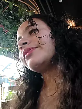 Snapshot of Yaya_watson chatting on November 7, 2025, 8:24 pm Yaya watson online show from November 7, 2025, 8:24 pm