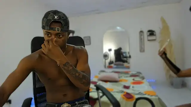 Snapshot of AbonySex69 chatting on October 28, 2025, 7:13 pm AbonySex69 online show from October 28, 2025, 7:13 pm