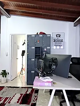 Snapshot of Zafiro__Brown chatting on December 15, 2025, 9:04 am Zafiro Brown online show from December 15, 2025, 9:04 am