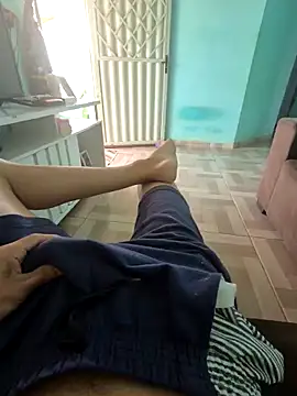 Snapshot of Saraiva2002 chatting on March 15, 2026, 12:34 pm Saraiva2002 online show from March 15, 2026, 12:34 pm