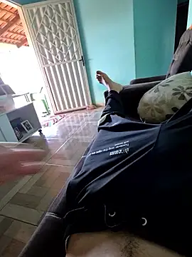 Snapshot of Saraiva2002 chatting on January 8, 2026, 8:37 pm Saraiva2002 online show from January 8, 2026, 8:37 pm