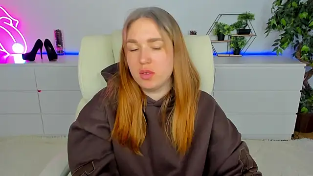 Snapshot of Sofii_darling chatting on March 5, 2026, 5:42 pm Sofii darling online show from March 5, 2026, 5:42 pm