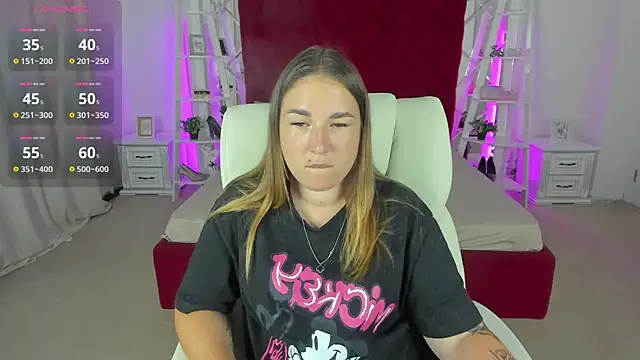 Snapshot of Sofii_darling chatting on July 10, 2026, 4:29 pm Sofii darling online show from July 10, 2026, 4:29 pm