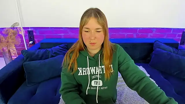 Sofii darling online show from November 19, 2025, 5:35 pm