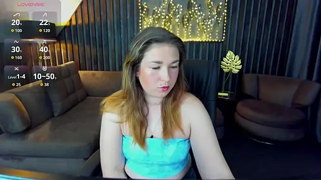 Snapshot of Sofii_darling chatting on May 12, 2026, 4:35 pm Sofii darling online show from May 12, 2026, 4:35 pm