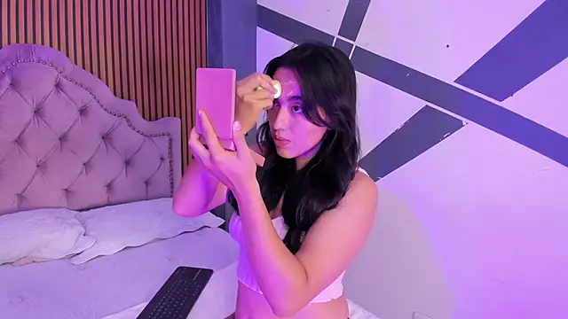 Starbutterflyy  online show from October 18, 2025, 4:03 am