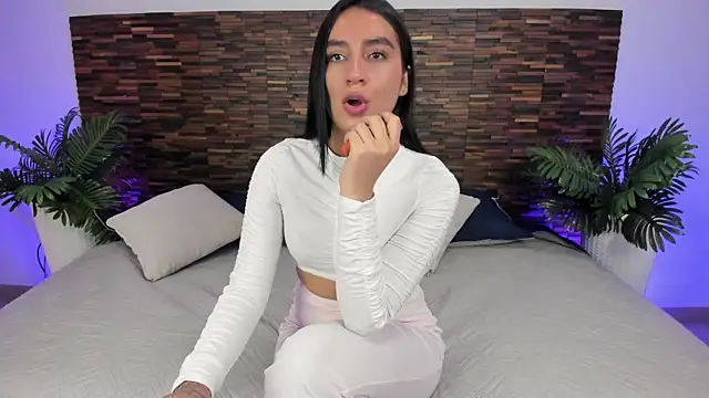 Snapshot of debra_win chatting on October 22, 2025, 4:01 am debra win online show from October 22, 2025, 4:01 am