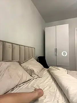 Snapshot of AmandaStoun chatting on October 20, 2025, 5:35 pm AmandaStoun online show from October 20, 2025, 5:35 pm