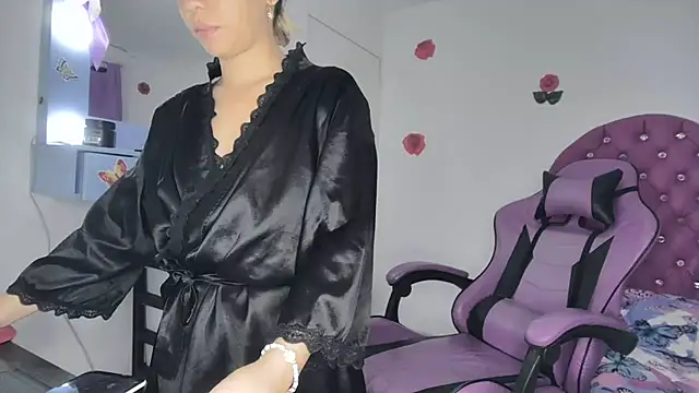Snapshot of soffy_rosses chatting on March 11, 2026, 1:54 am soffy rosses online show from March 11, 2026, 1:54 am