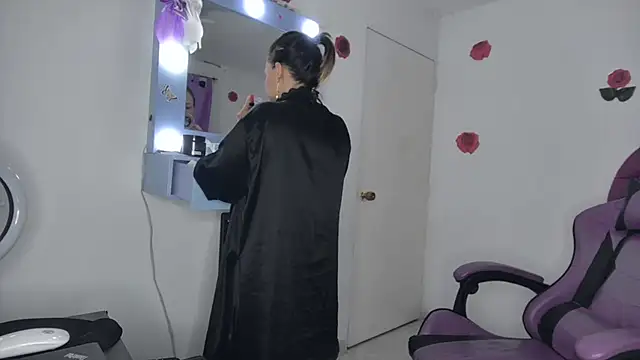 Snapshot of soffy_rosses chatting on May 7, 2026, 1:54 am soffy rosses online show from May 7, 2026, 1:54 am
