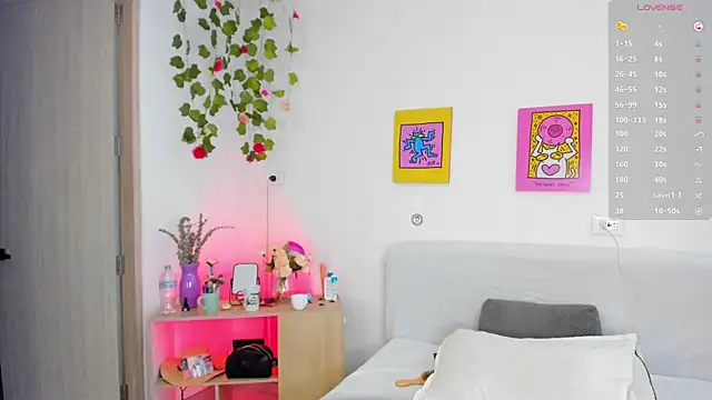 AprilAddams  online show from September 13, 2025, 9:26 pm