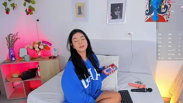 AprilAddams  online show from September 10, 2025, 9:58 pm