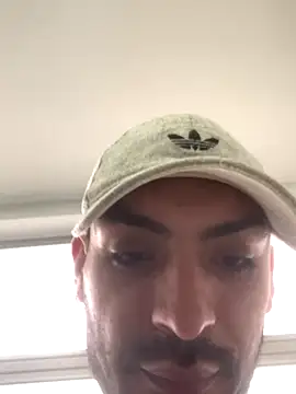 Snapshot of malek_xarx_ chatting on September 18, 2025, 2:42 pm malek xarx online show from September 18, 2025, 2:42 pm