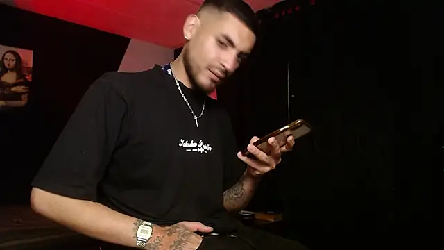 Snapshot of malek_xarx_ chatting on October 24, 2025, 2:10 am malek xarx online show from October 24, 2025, 2:10 am